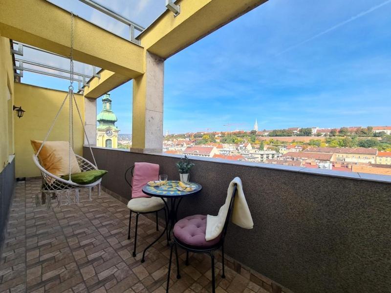 Panoramic Terrace Apartment *